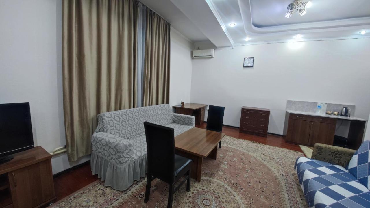 Bishkek Villa Hotel Экстерьер фото