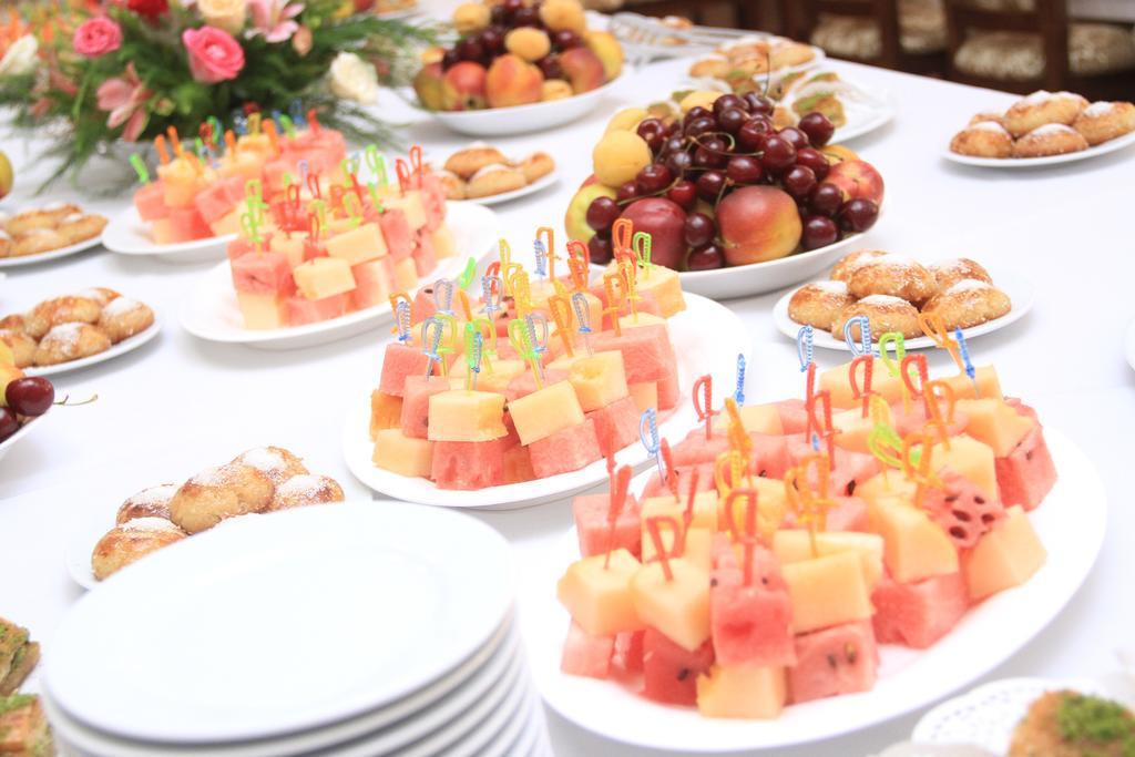 Bishkek Villa Hotel Экстерьер фото